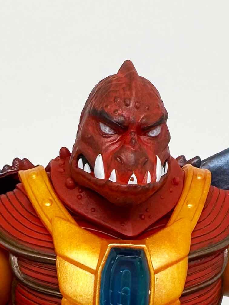 Masterverse-New-Eternia-Clawful-blue-shell-front