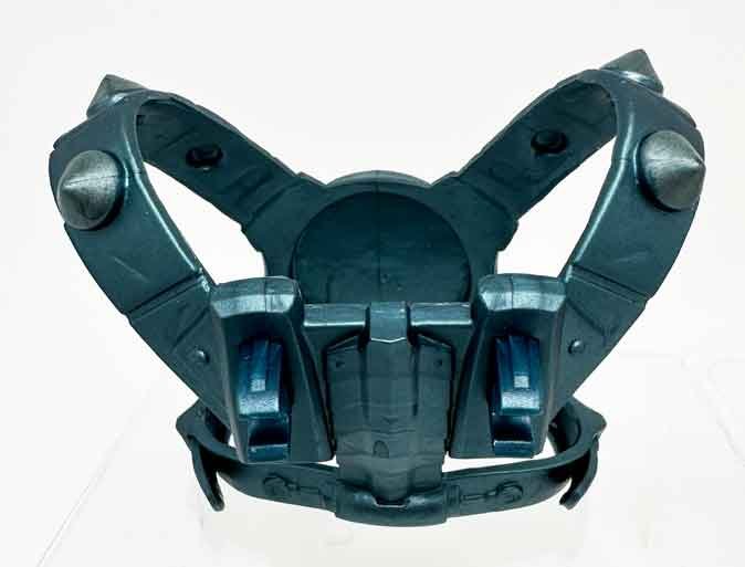 Masterverse-New-Eternia-Ram-Man-chest-armor-rear