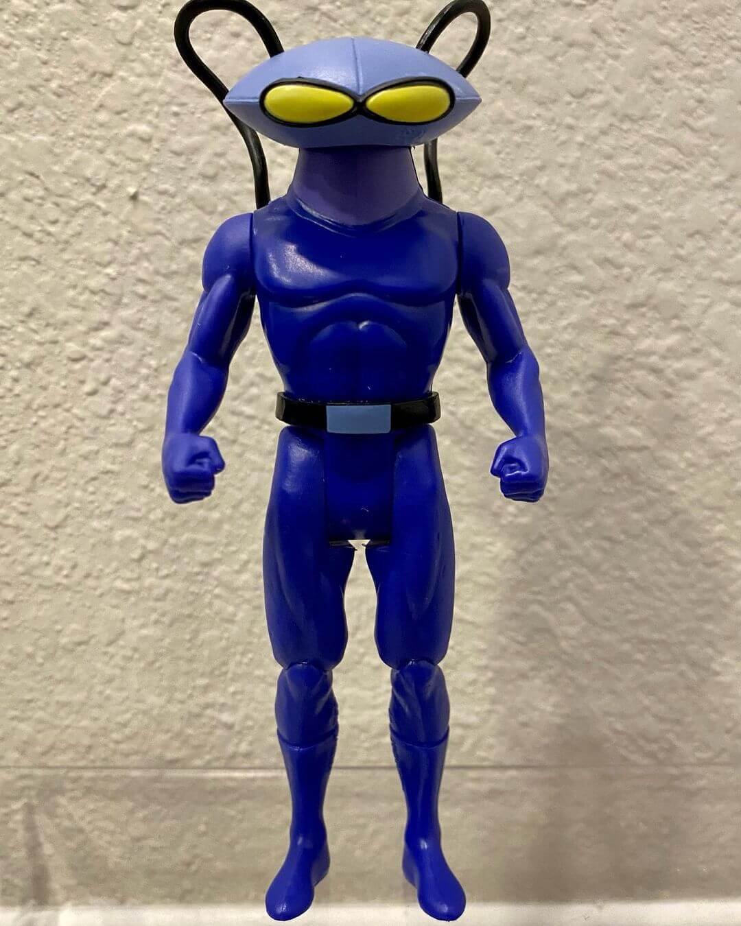 McFarlane Super Powers Black Manta in hand 1