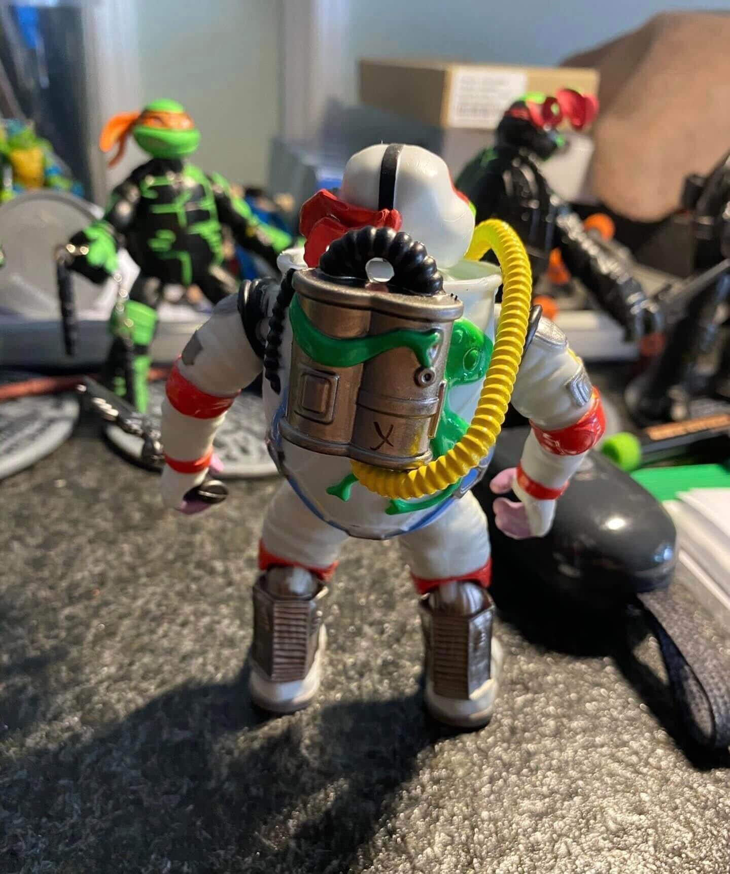 TMNT Mutant Mayhem Turtles in Disguise Astronaut Ralph 2
