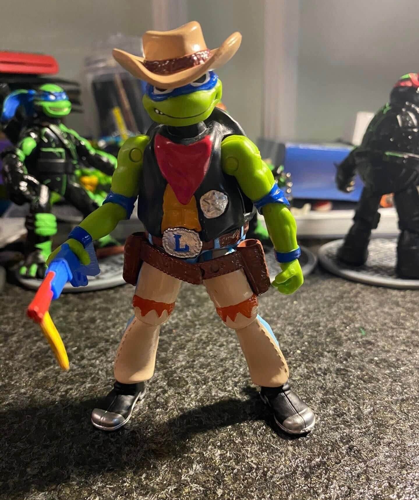 TMNT Mutant Mayhem Turtles in Disguise Cowboy Leo 2