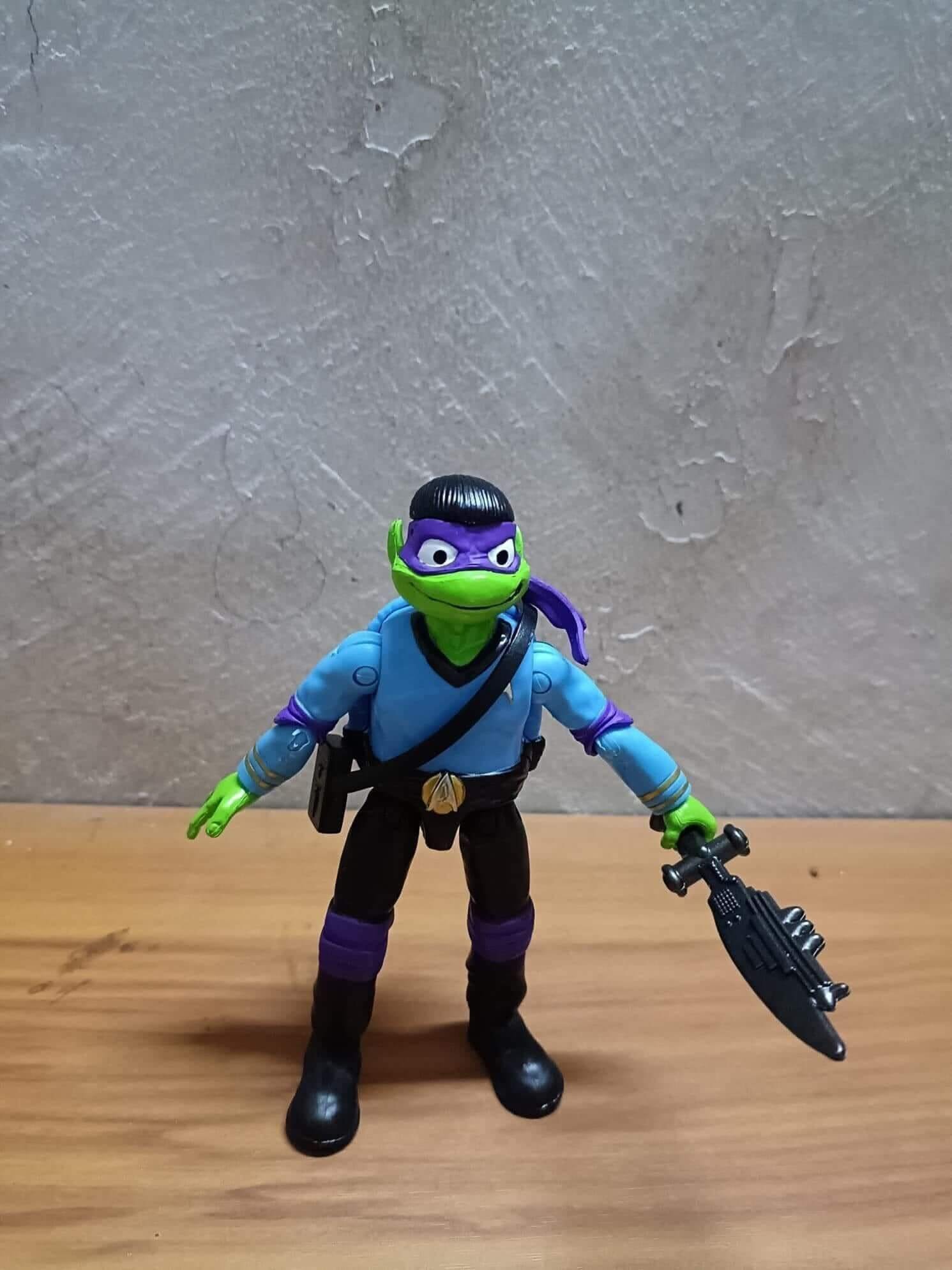 TMNT Mutant Mayhem Turtles in Disguise Donnie as Spock 1