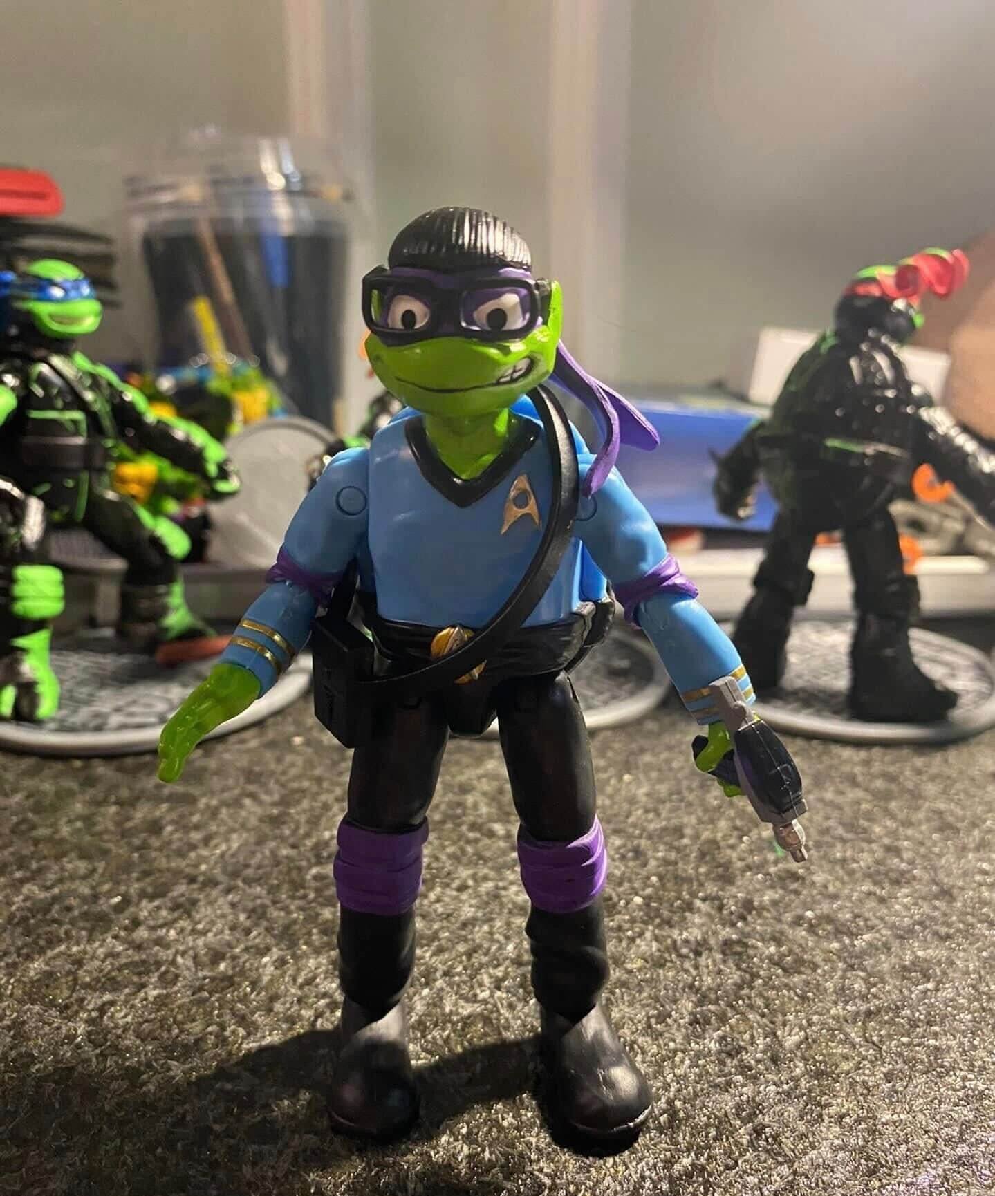 TMNT Mutant Mayhem Turtles in Disguise Donnie as Spock 2