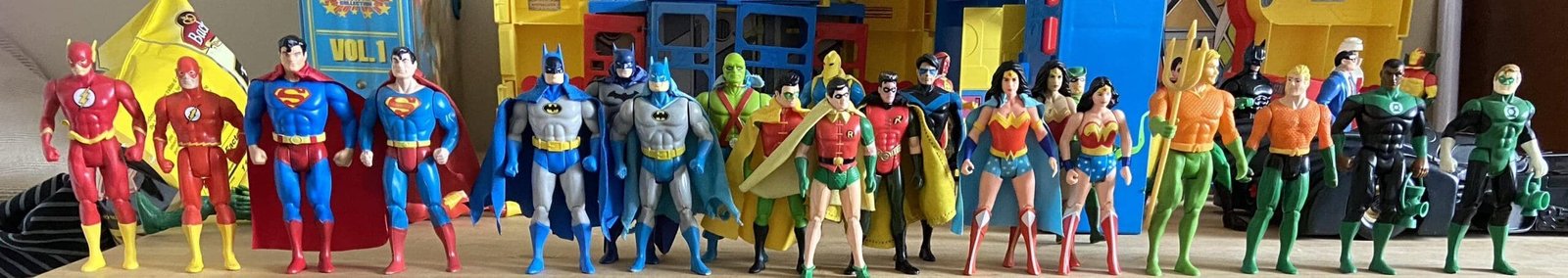 vintage comparison DC Super Powers Wave 4 in hand