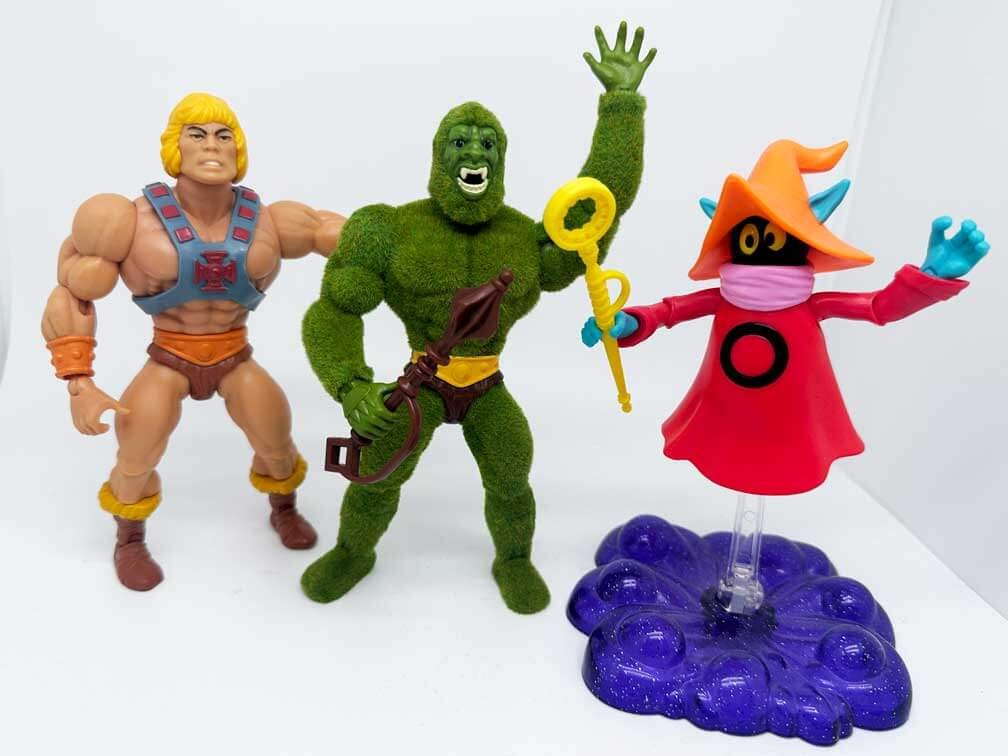 MOTU-Origins-Moss-Man-Package-action-pose-9