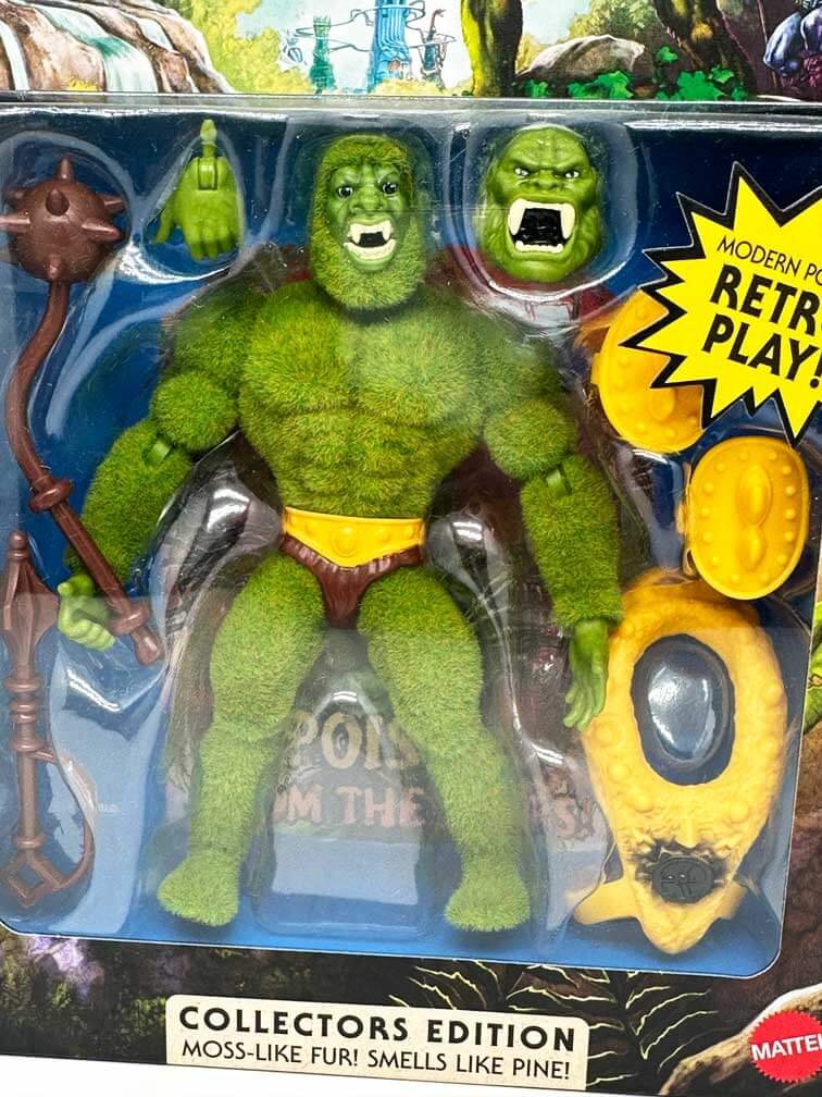MOTU-Origins-Moss-Man-Package-close-up-in-hand