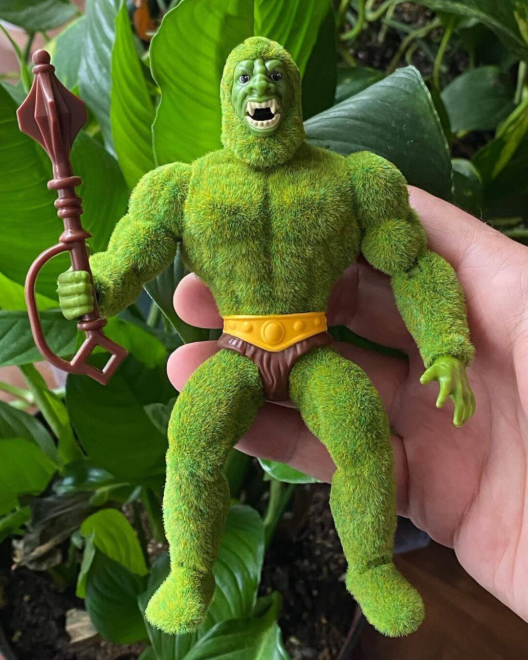 MOTU Origins Moss Man in hand 3