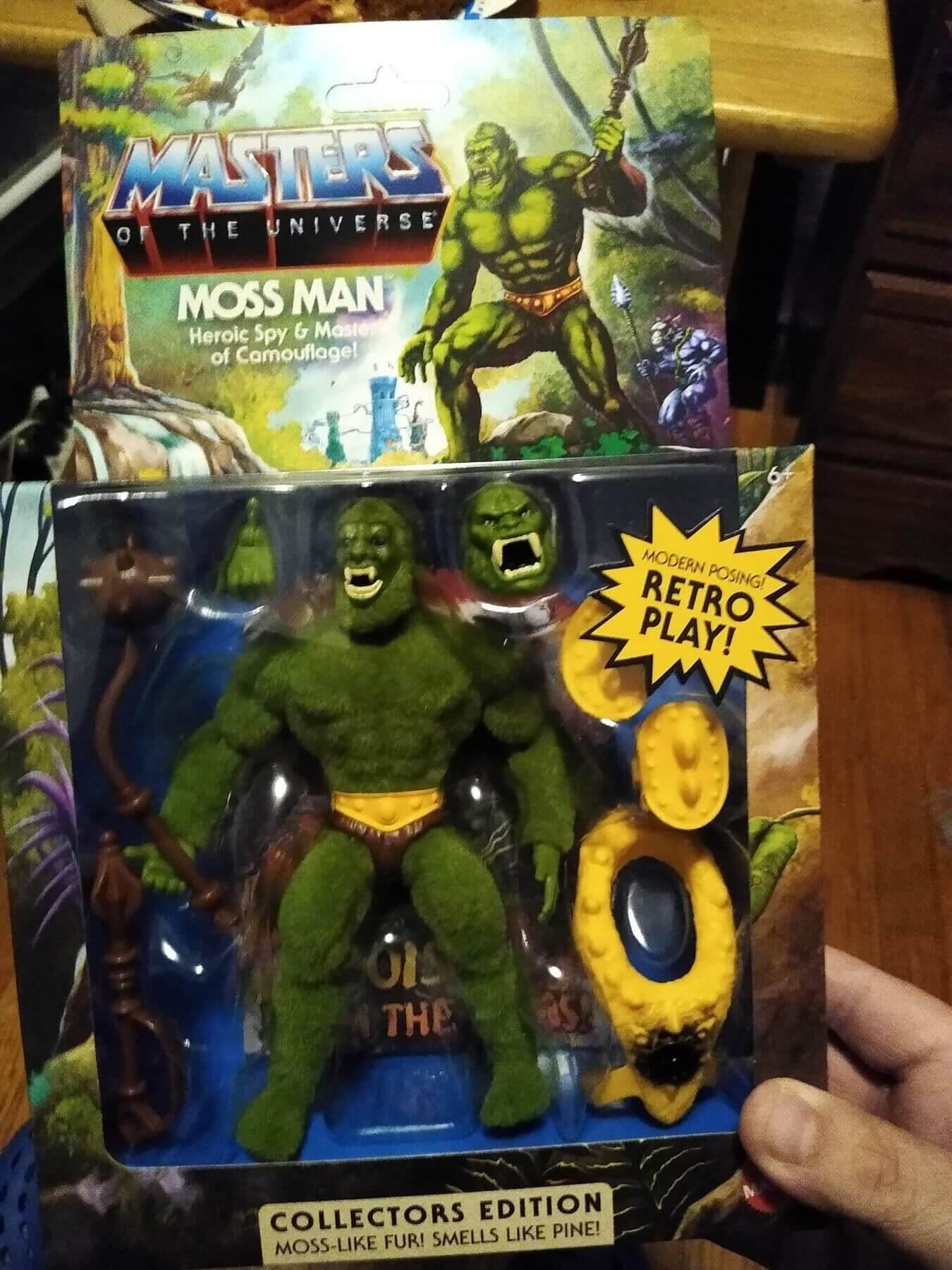 MOTU Origins Moss Man in hand 5a