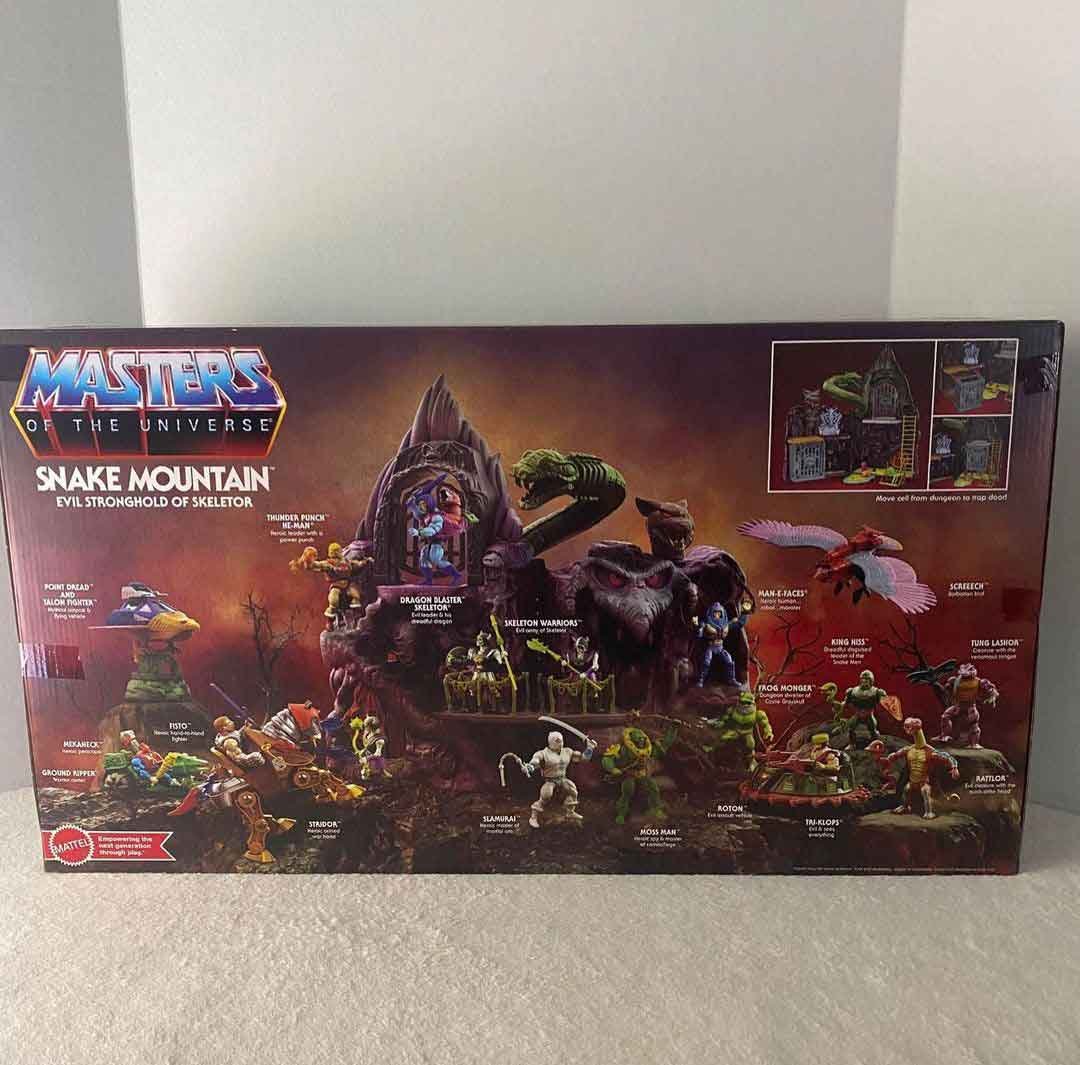 MOTU-Origins-Snake-Mountain-In-Hand-2