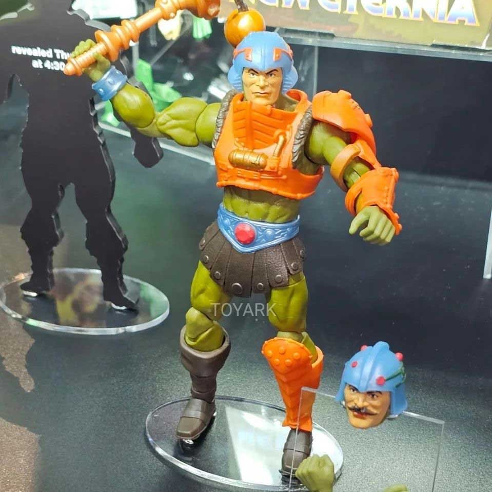 Man-At-Arms-New-Eternia-Masterverse-2