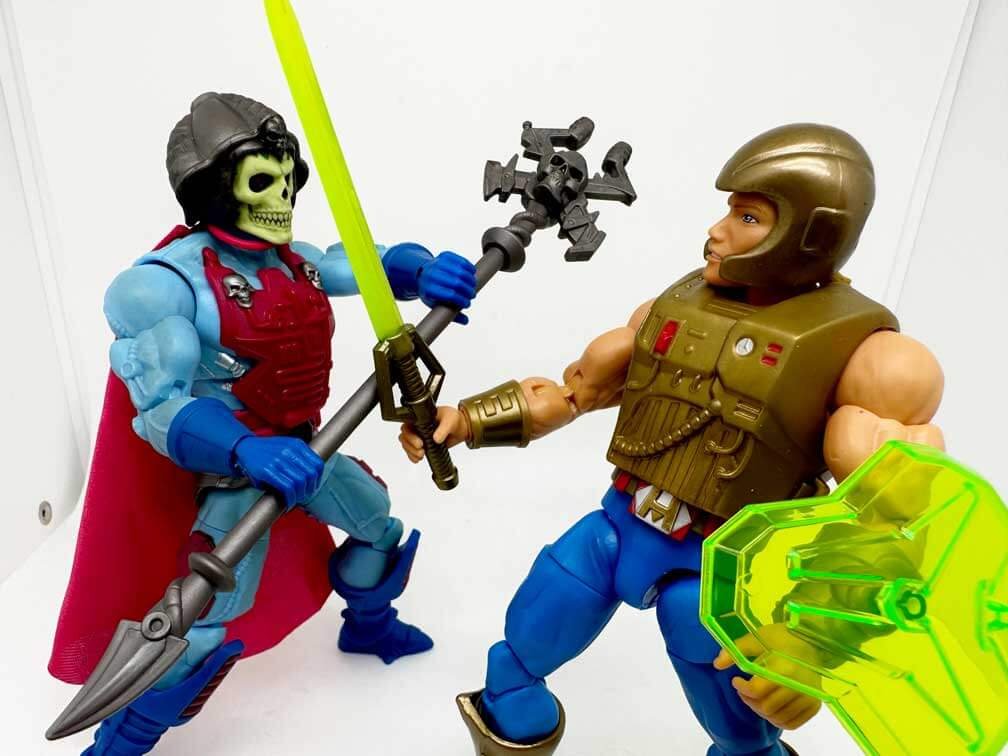 Masterverse-New-Adventures-Skeletor-action-pose-10