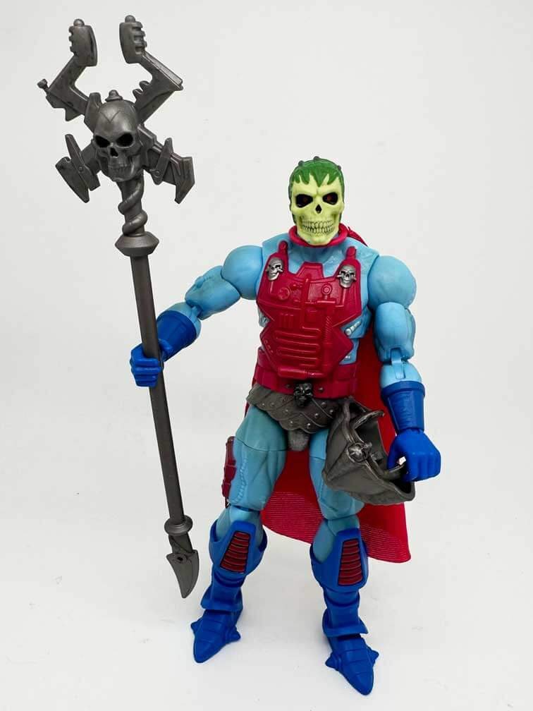 Masterverse-New-Adventures-Skeletor-action-pose-3