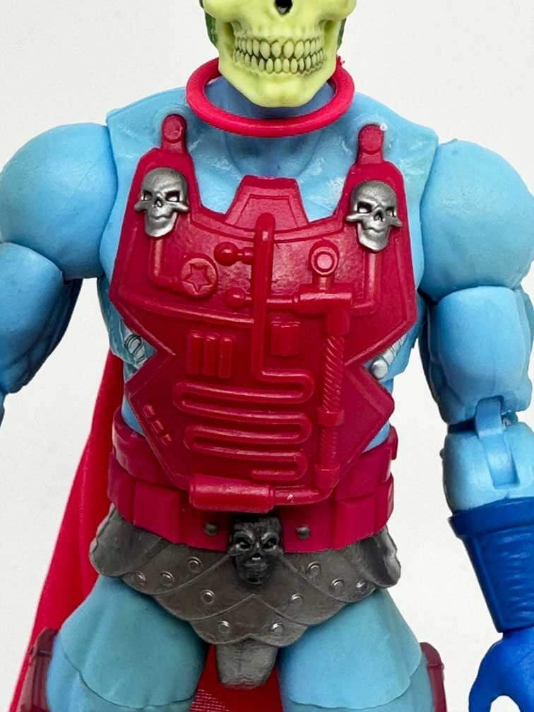 Masterverse-New-Adventures-Skeletor-chest-front