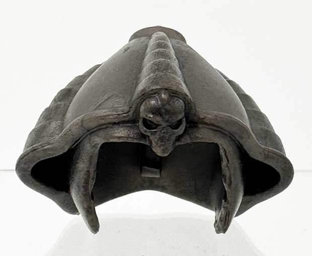 Masterverse-New-Adventures-Skeletor-helmet-front