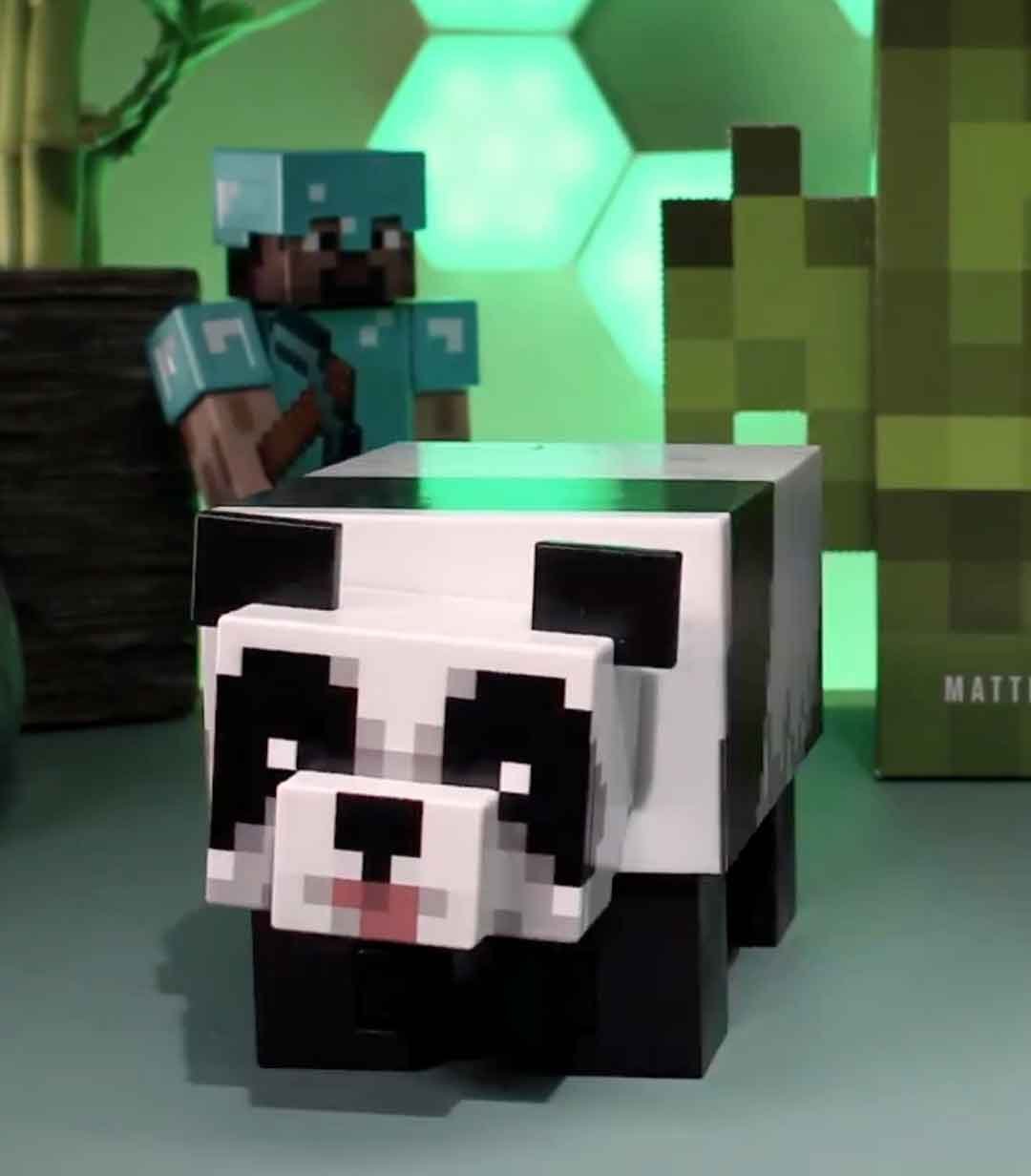 Mincraft-Diamond-Level-Panda-Mattel-Creations-2