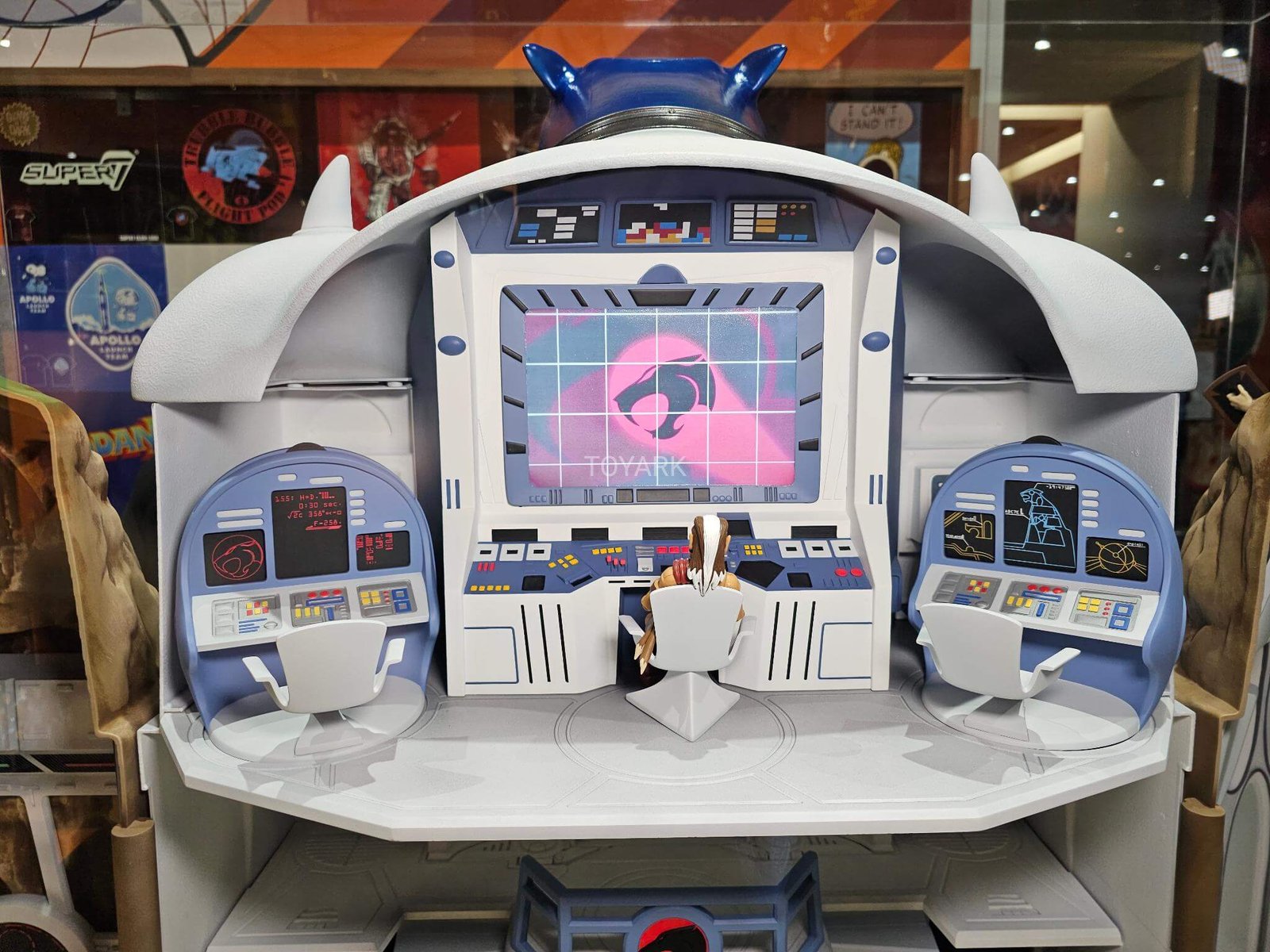 SDCC-23-Super7-Cats-Lair-028