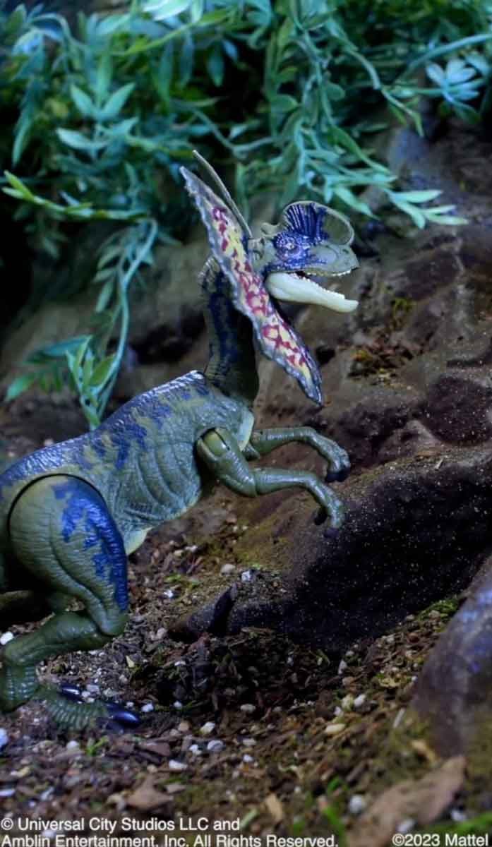 Steven-Spielberg-Dilophosaurus-30th-Anniversary-Jurassic-Park-2