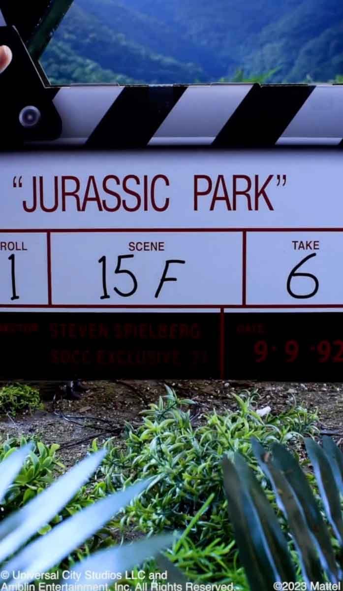 Steven-Spielberg-Dilophosaurus-30th-Anniversary-Jurassic-Park-5