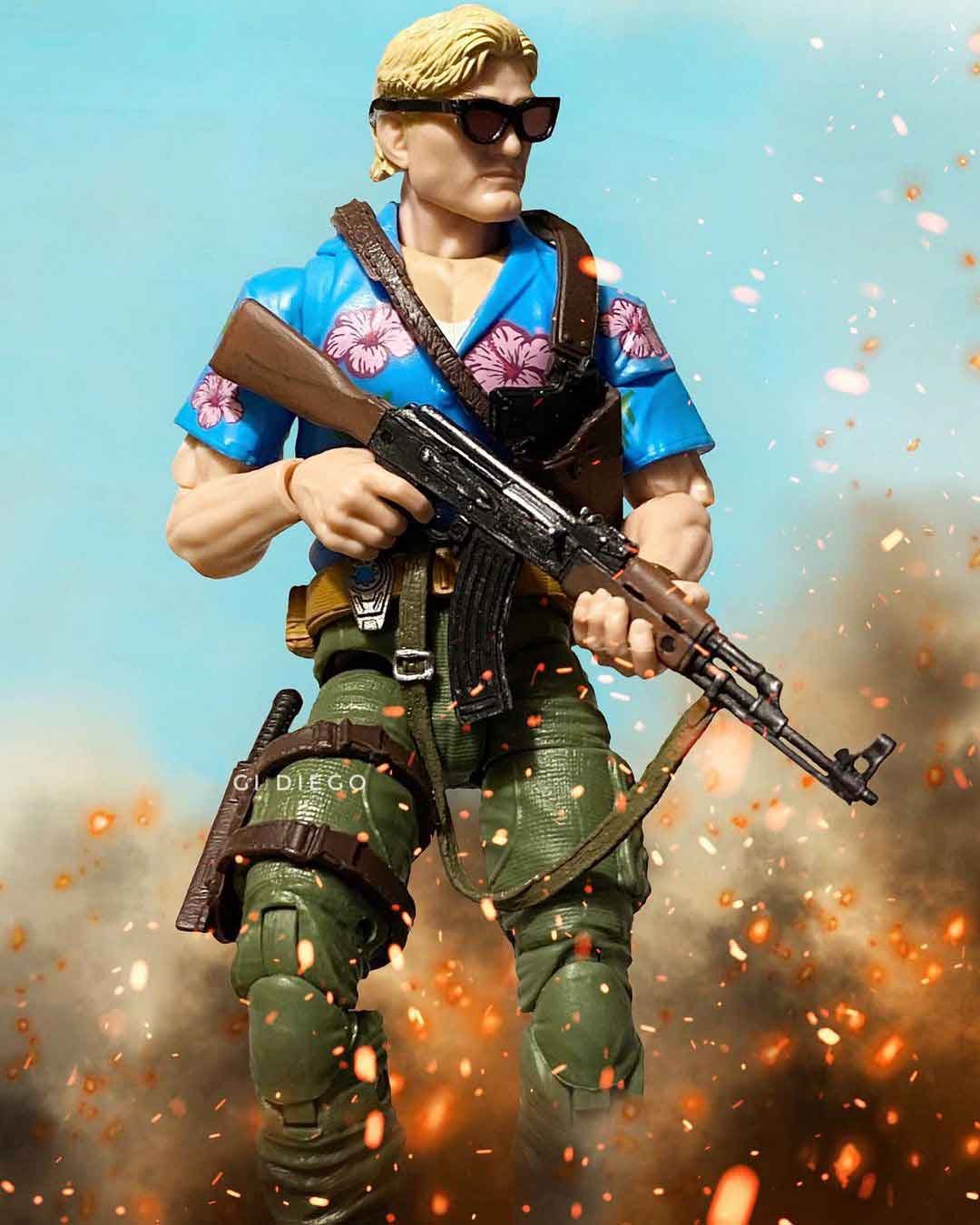 Chuckles-GI-Joe-Classified-Series-In-Hand-10