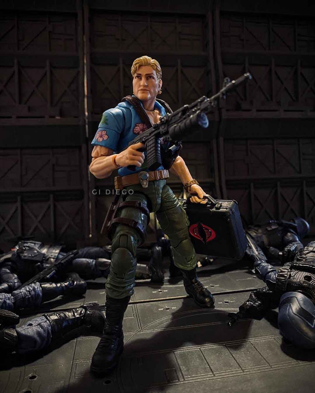 Chuckles-GI-Joe-Classified-Series-In-Hand-9