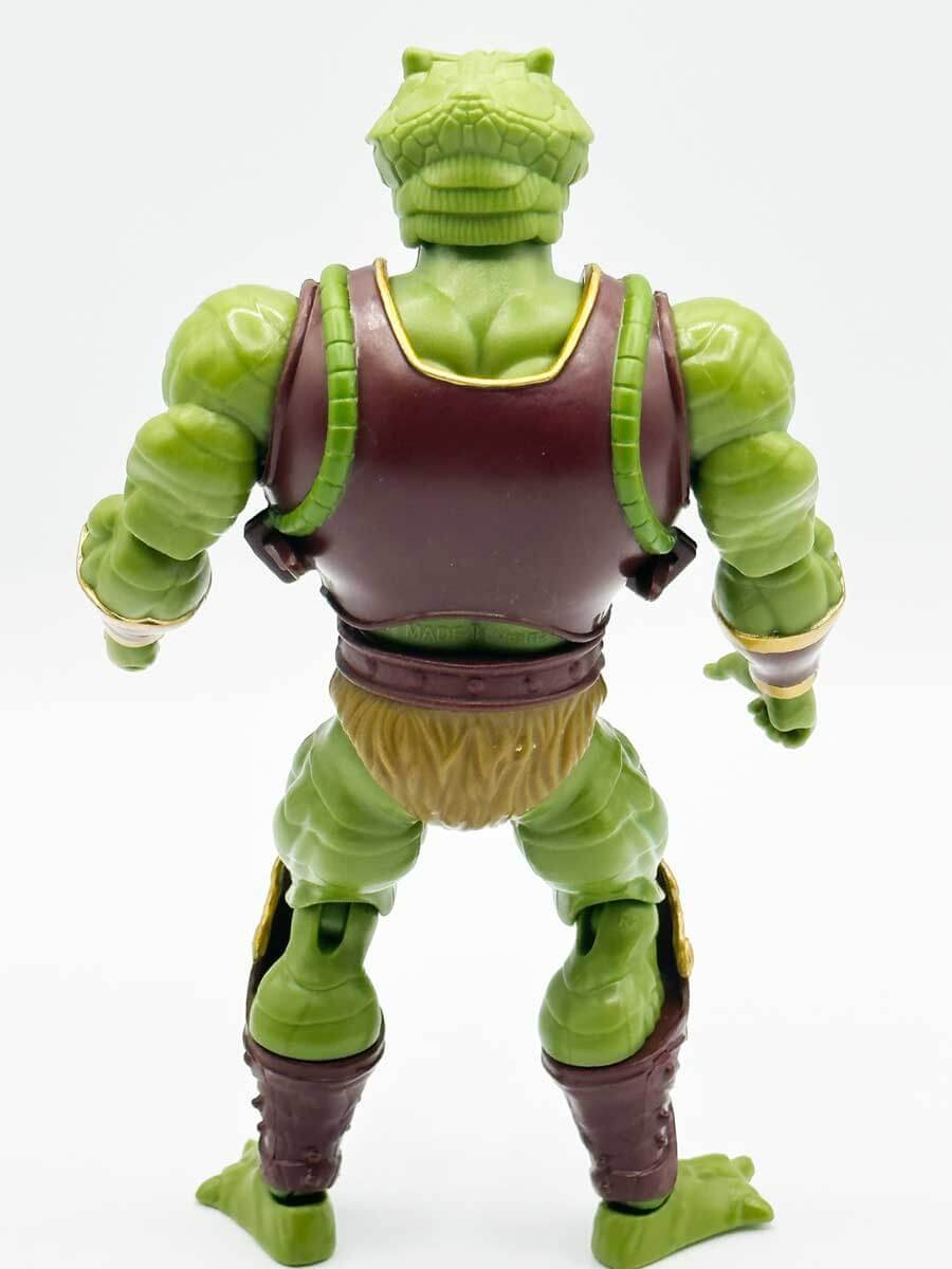 Fang-Or-MOTU-Origins-Mattel-Creations-Exclusive-Back