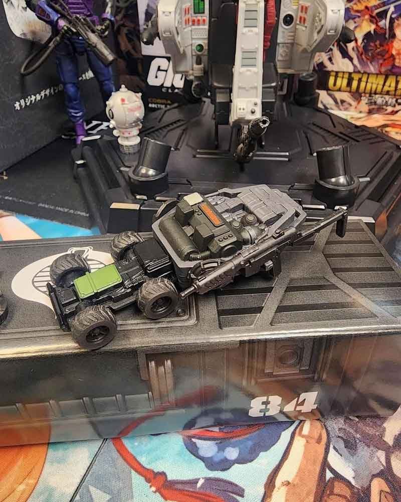 Firefly-GI-Joe-Classified-Series-In-Hand-6