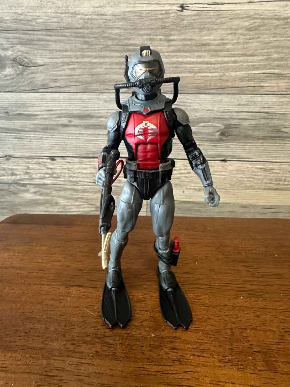 GI-Joe-Classified-Cobra-Eel-in-hand-5