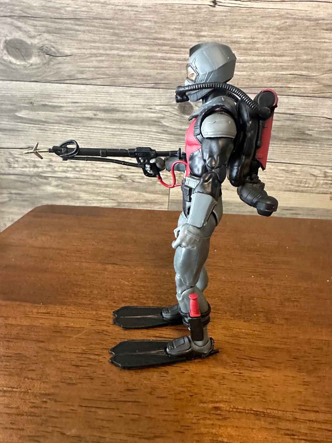 GI-Joe-Classified-Cobra-Eel-in-hand-6