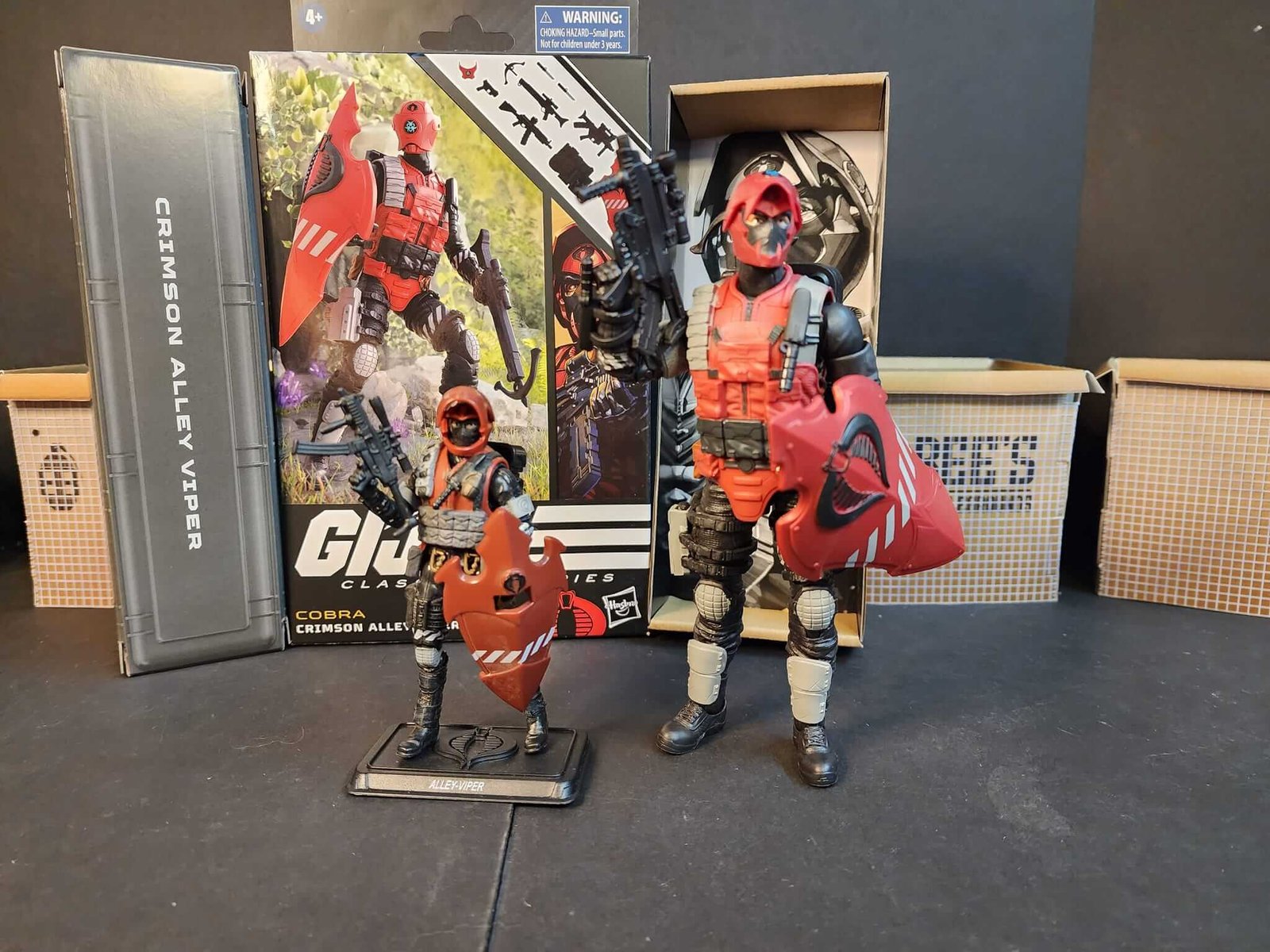 GI Joe Crimson Alley Viper in hand 6