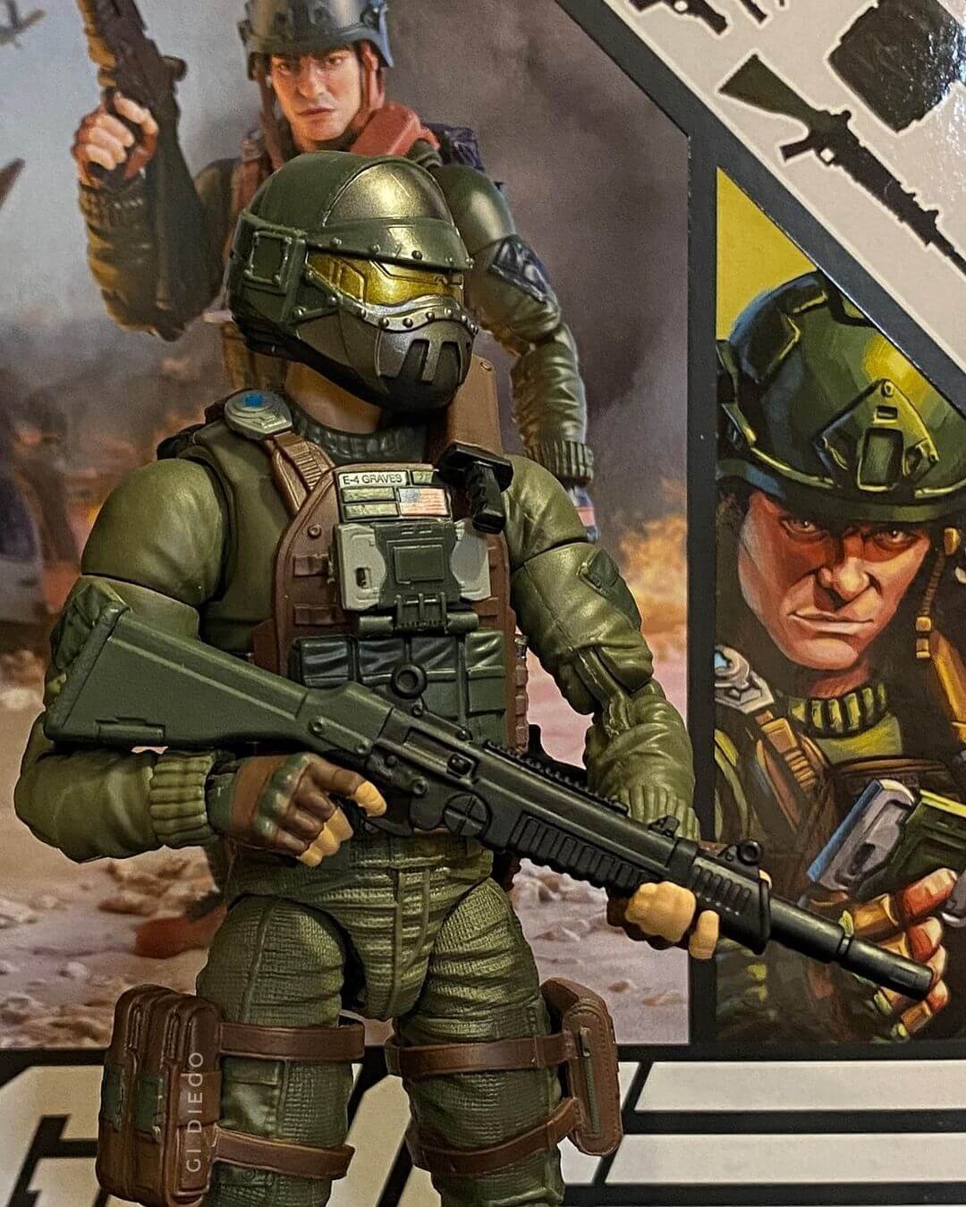 Gi Joe Classified Series Grunt in hand Images 5