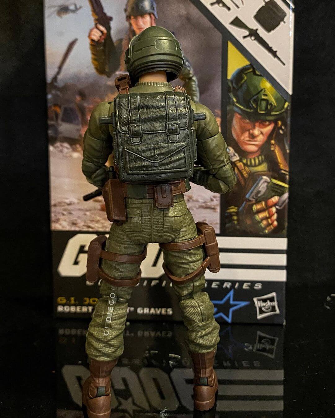 Gi Joe Classified Series Grunt in hand Images 6
