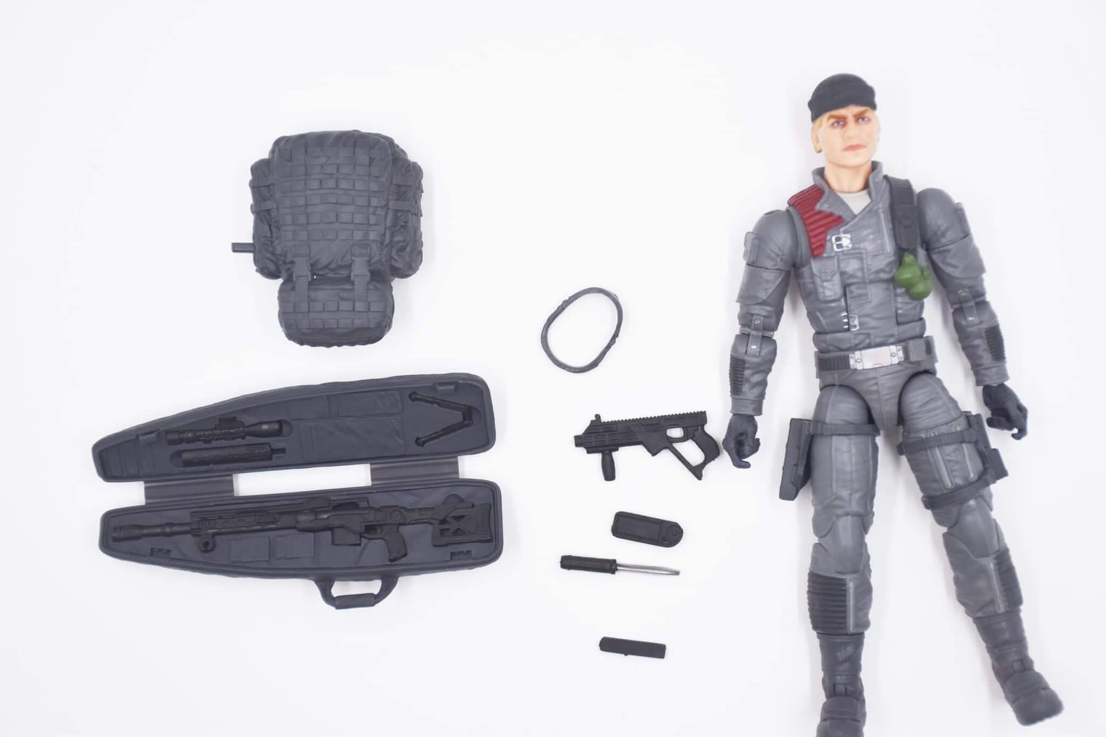 Gi Joe Classified Series Low Light in hand 7