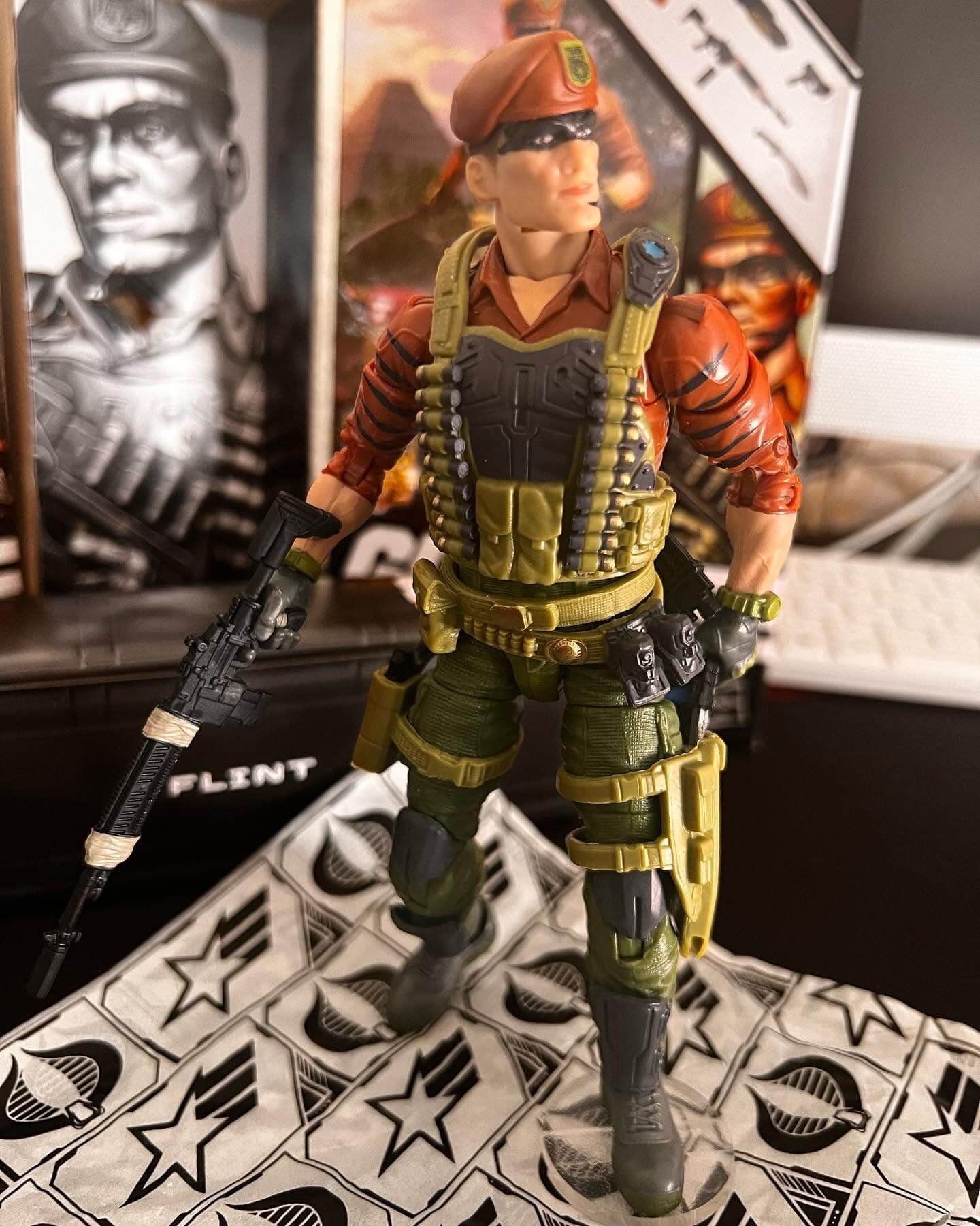 Gi Joe Classified Series Tiger Force Flint in hand 1