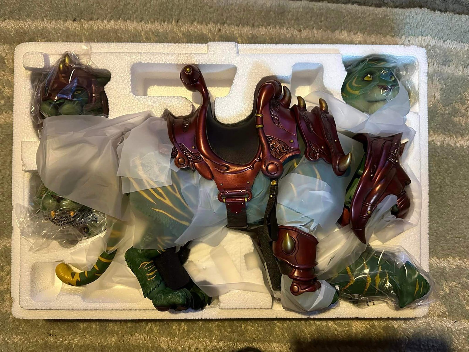 Mondo Battle Cat Masters of the Universe in hand 2