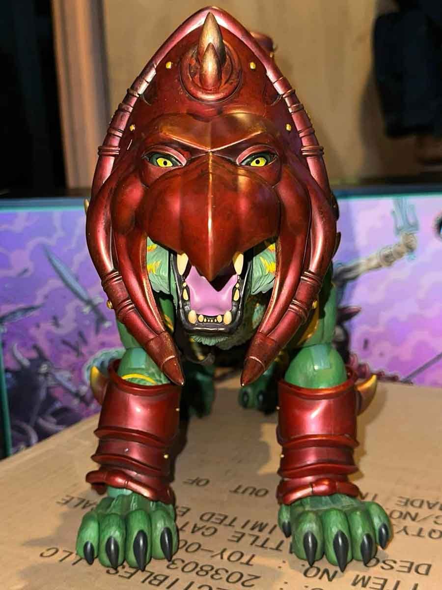 Mondo-Battle-Cat-Sixth-Scale-Masters-of-the-Universe-Figure-In-Hand-10