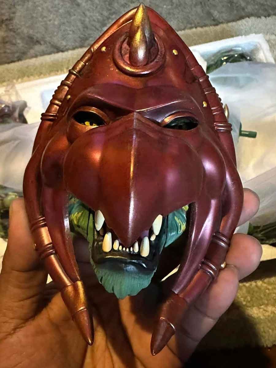 Mondo-Battle-Cat-Sixth-Scale-Masters-of-the-Universe-Figure-In-Hand-7