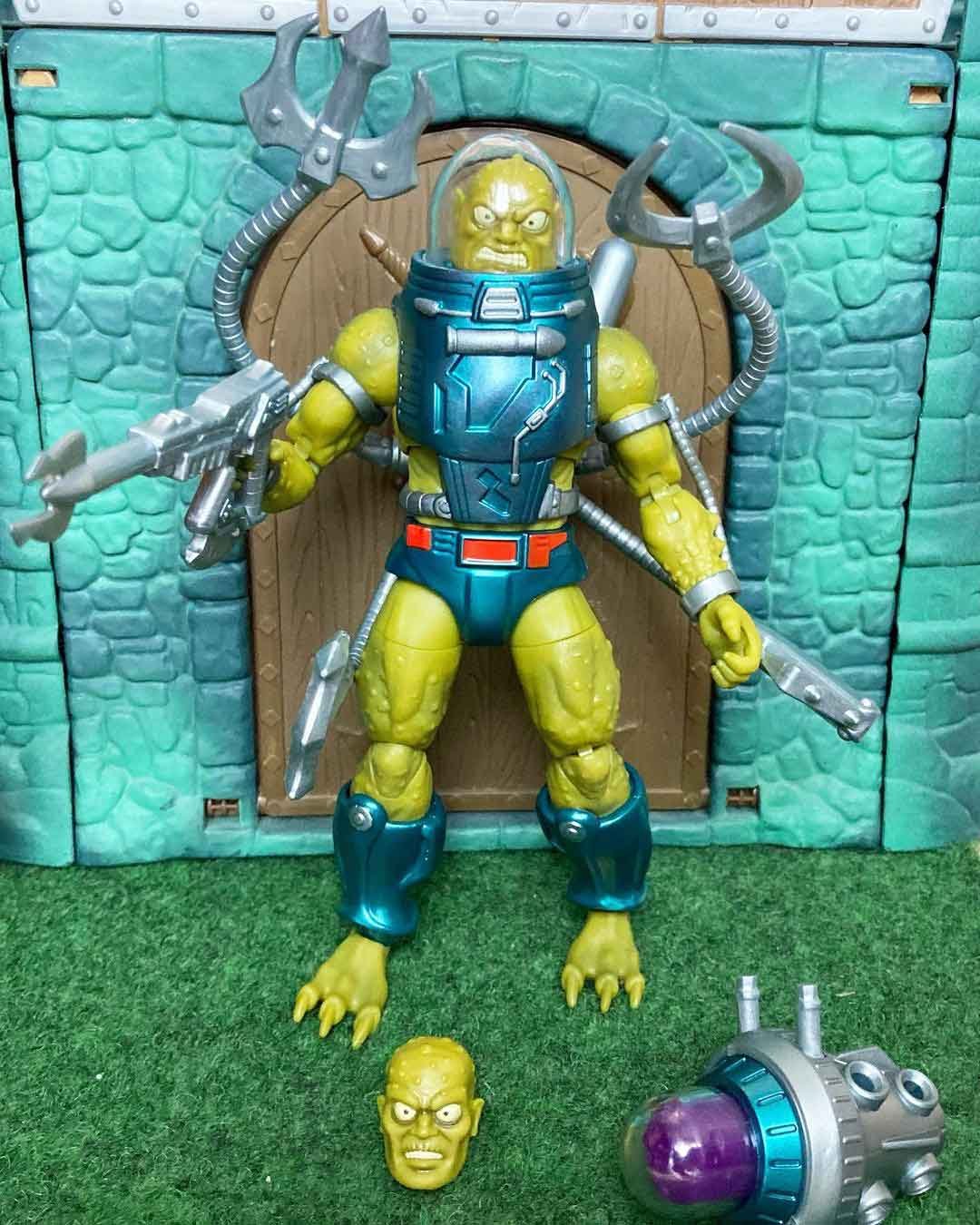 Slush-Head-NEw-Adventures-of-He-Man-In-HAnd-1