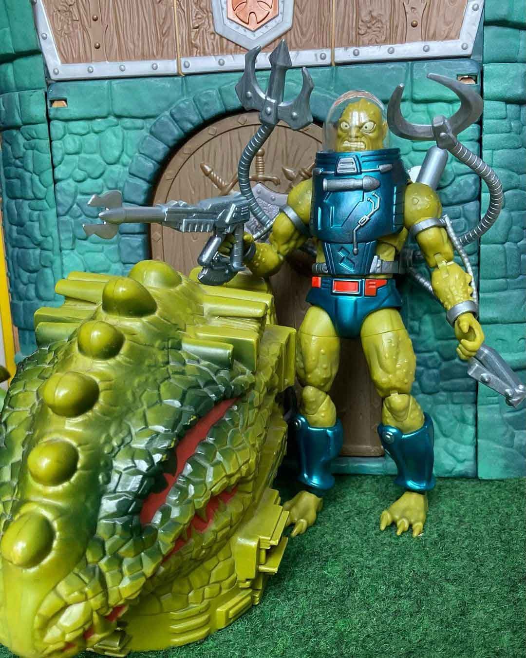 Slush-Head-NEw-Adventures-of-He-Man-In-Hand-2