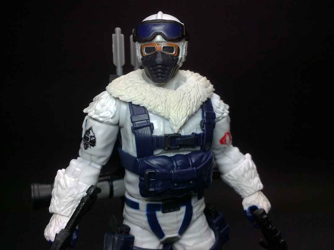 Snow-Serpent-GI-Joe-Classified-Series-In-Hand-3