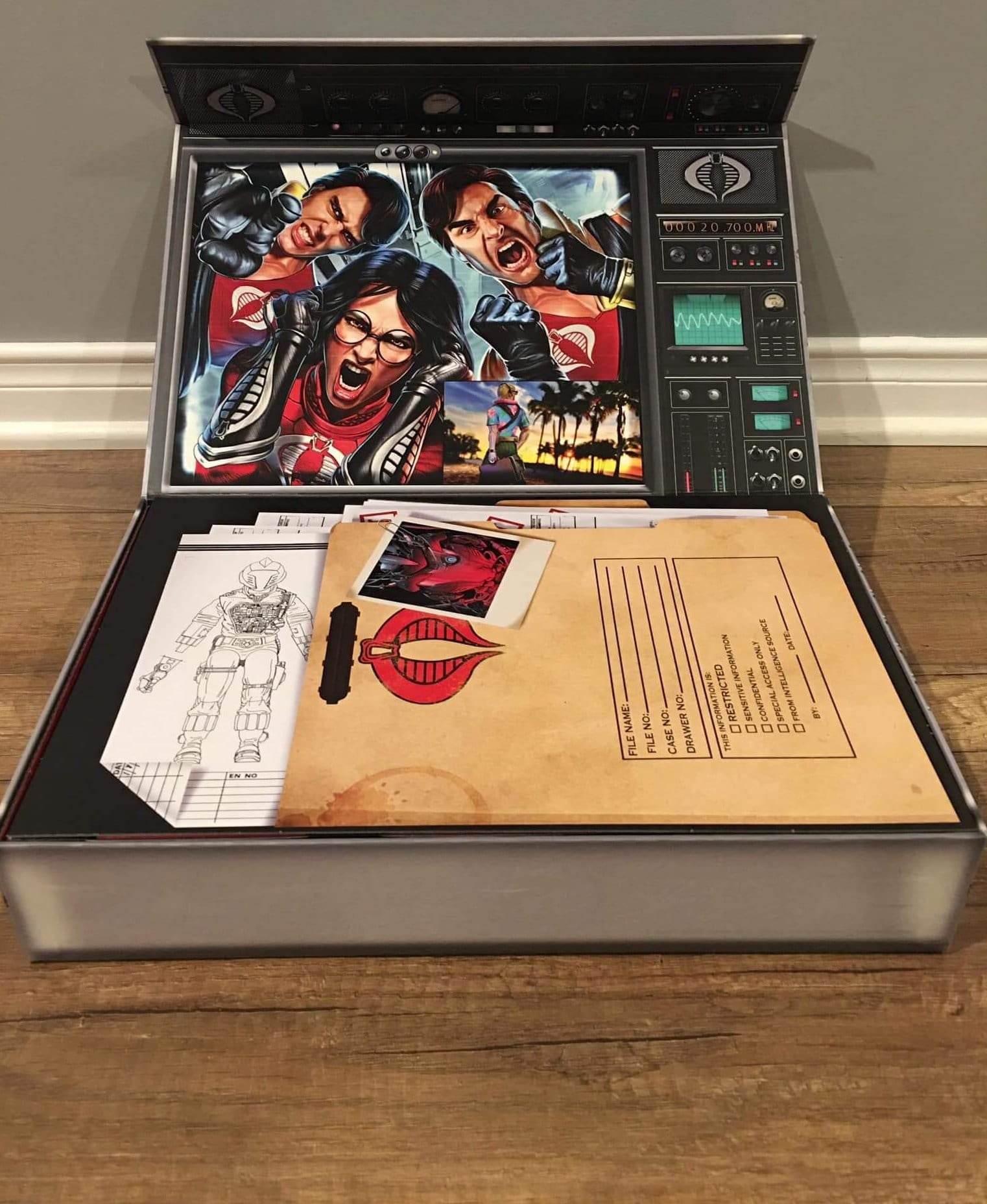 Crimson Strike Team GI Joe Classified Series In Hand Images 5