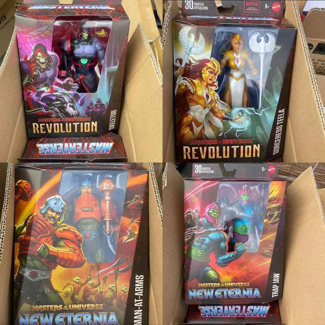 Masterverse-Wave-11-In-Hand-Images