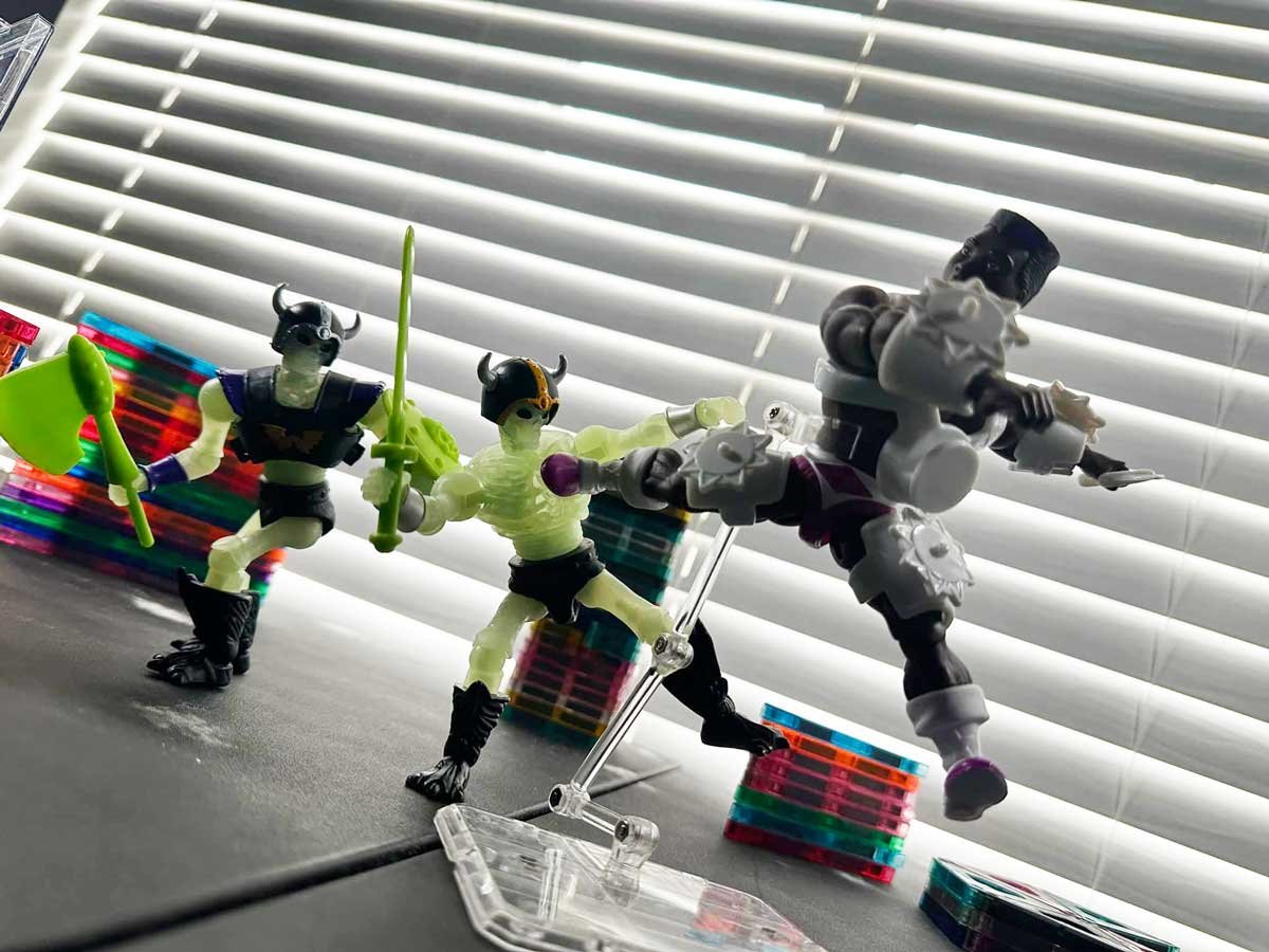 Rulers-of-the-Sun-3-Pack-Kikto-Holographo-Zap-Man-2