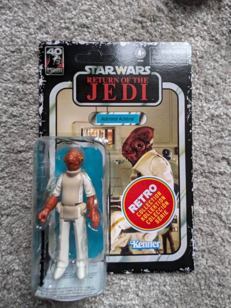 Star Wars ROTJ Retro Collection #2 Admiral Ackbar in hand