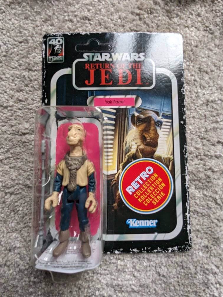 Star Wars ROTJ Retro Collection #2 Yak Face in hand