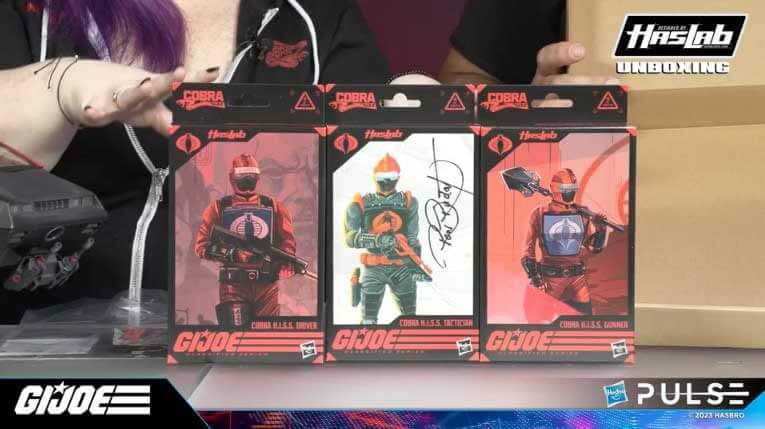 Cobra-Hiss-Tank-Gi-Joe-Classified-Series-Unboxing-HasLab-Unboxing-27
