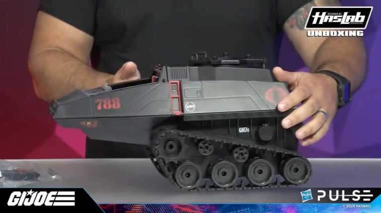 Cobra-Hiss-Tank-Gi-Joe-Classified-Series-Unboxing-HasLab-Unboxing-6