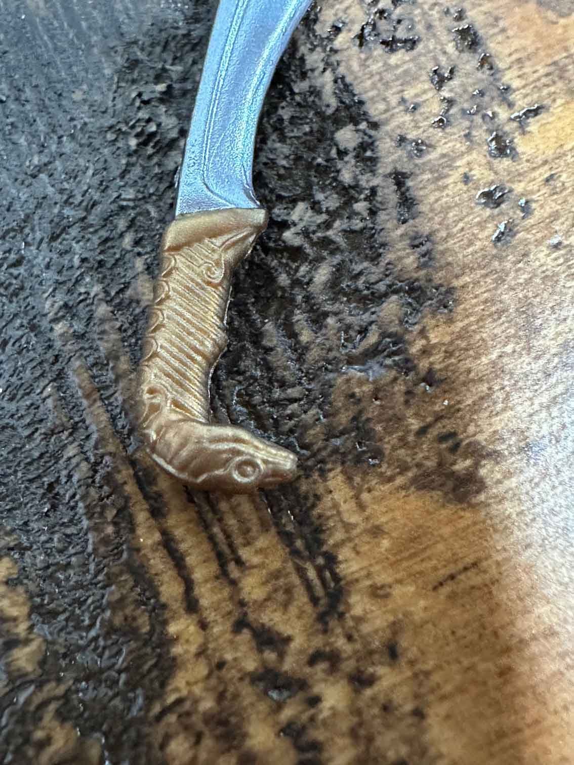 Crismosn-Strike-Team-Baroness-knife