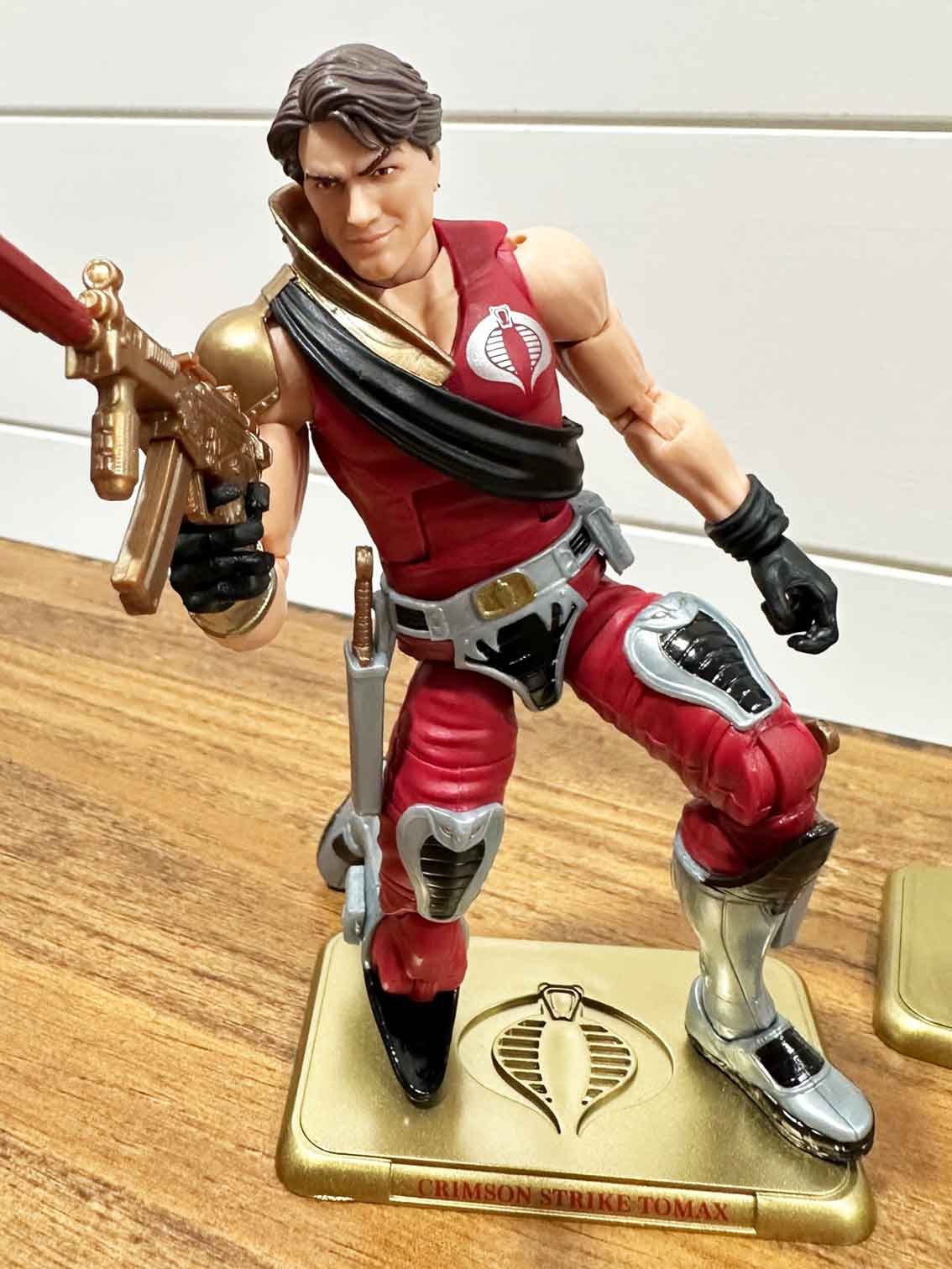 Crismosn-Strike-Team-Tomax-action-pose-2