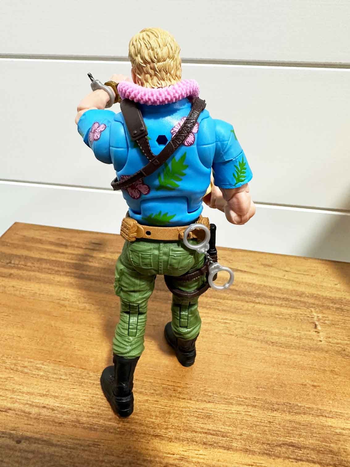 GI-Joe-Classified-Chuckles-unboxing-action-pose-5