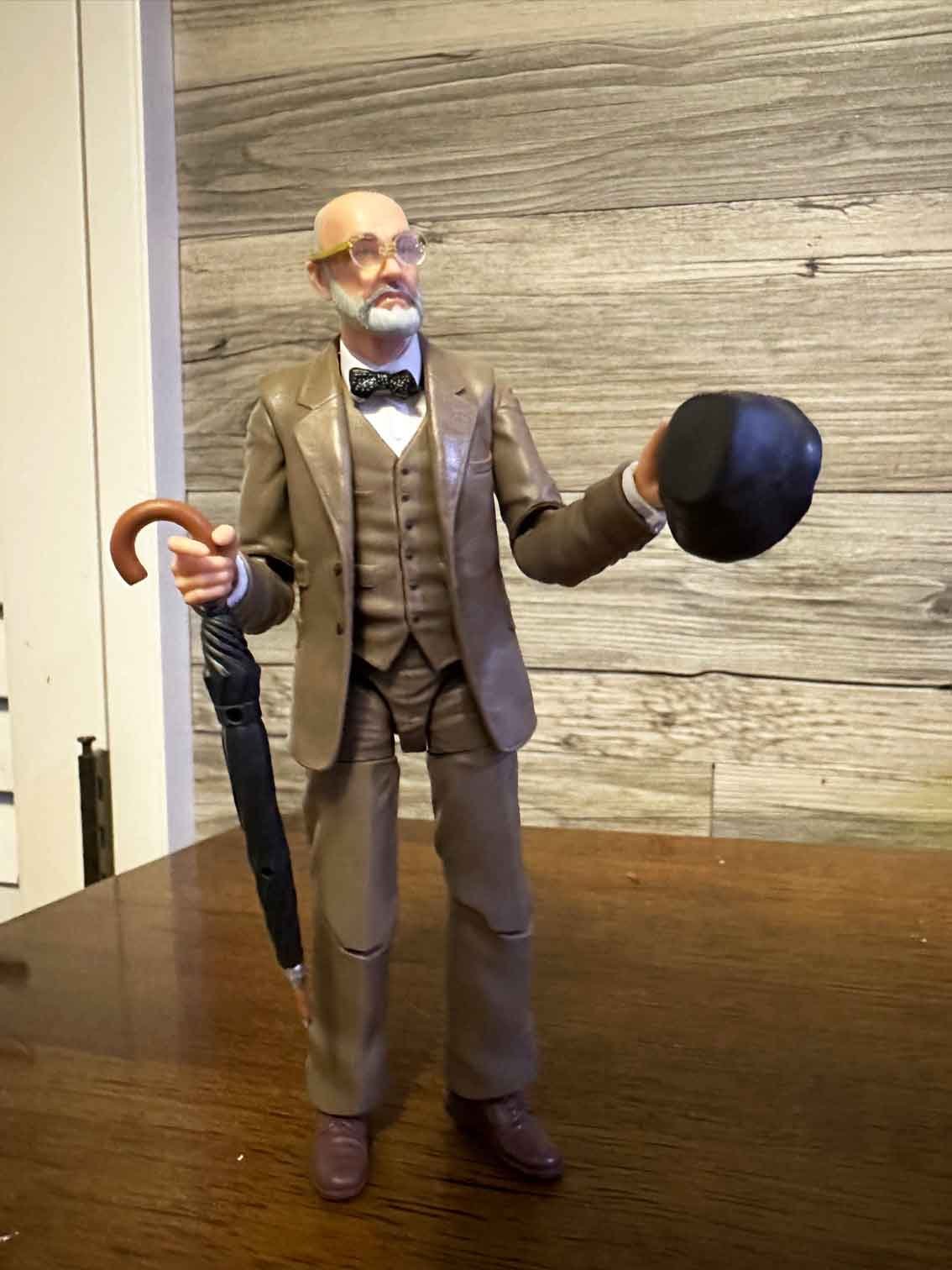 Henry-Jones-Indiana-Jones-Last-Crusade-Adventure-Series-In-Hand-2